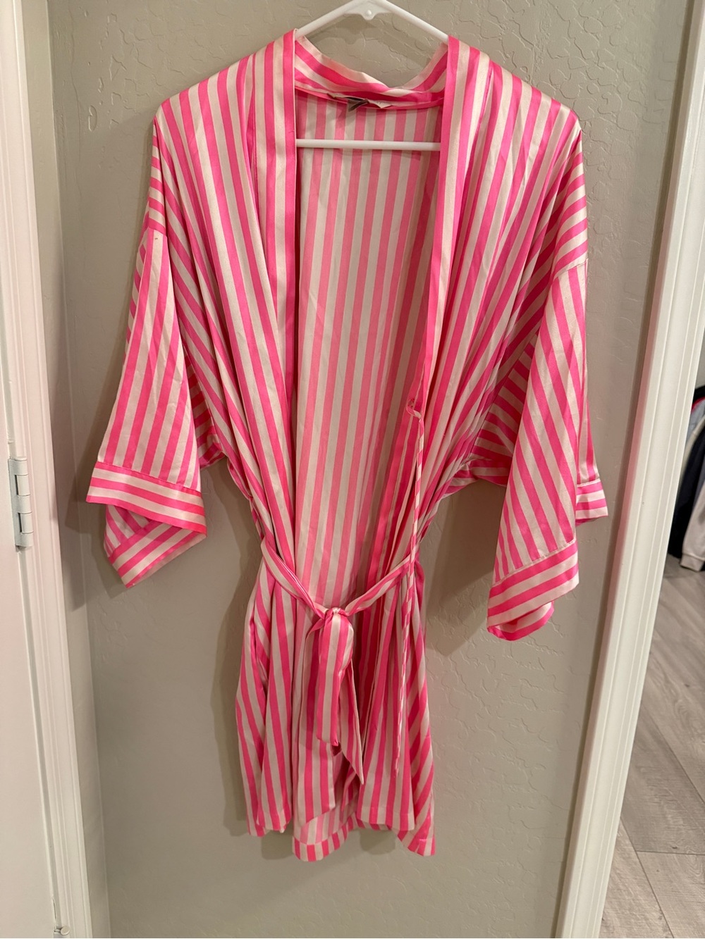 Vintage Victoria Secret Pink Robe M/L